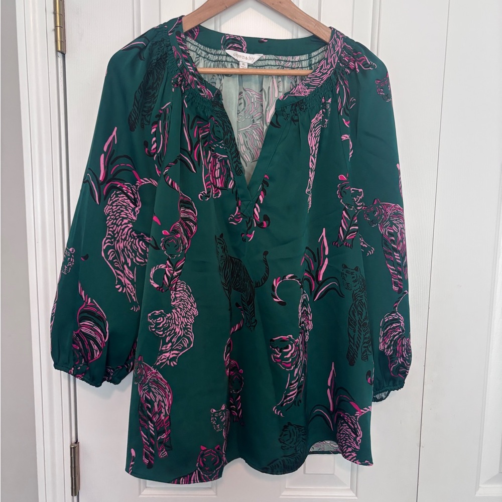 Crown & Ivy Jungle Print Blouse in Green and Pink